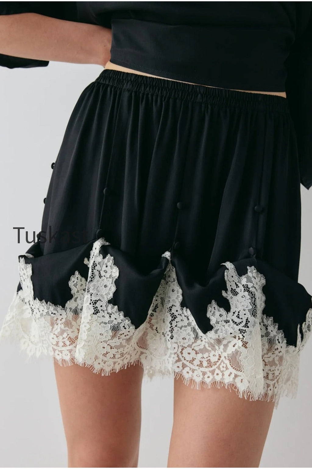 Thea Lace Skirt Black