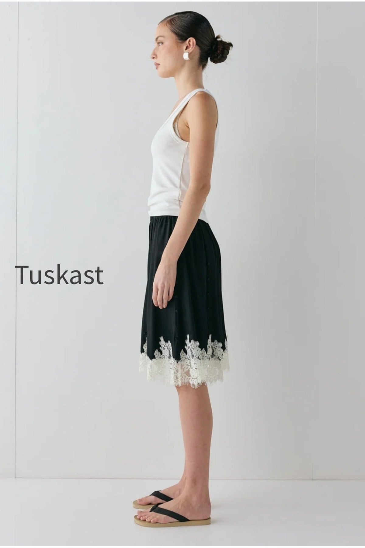 Thea Lace Skirt Black