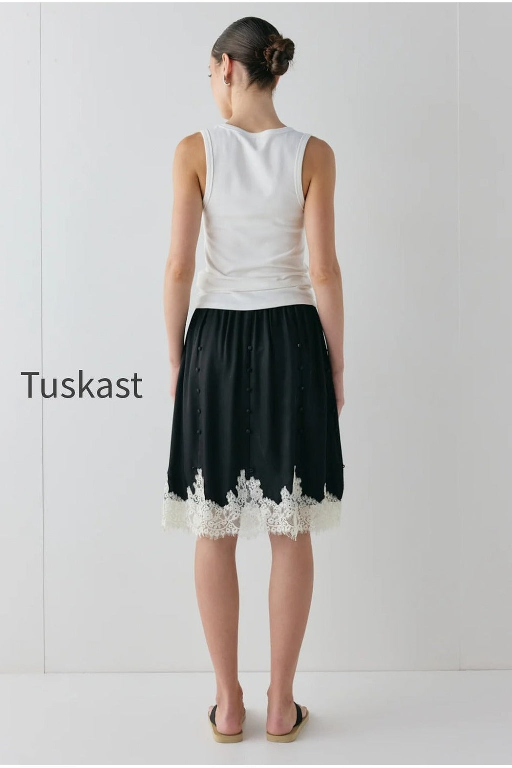 Thea Lace Skirt Black