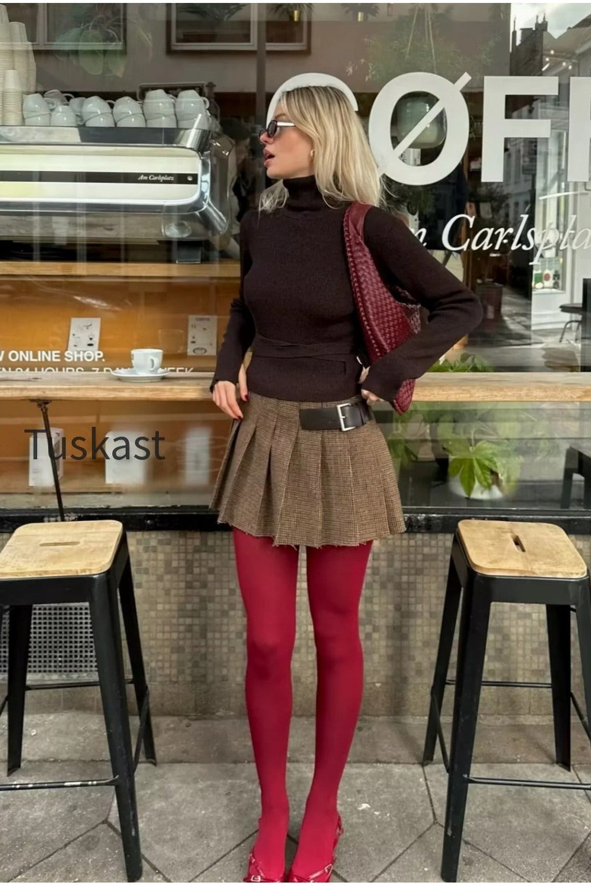 Buckle Detail Pleated Mini Skirt